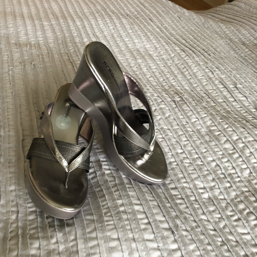 BCBG Women’s sandal